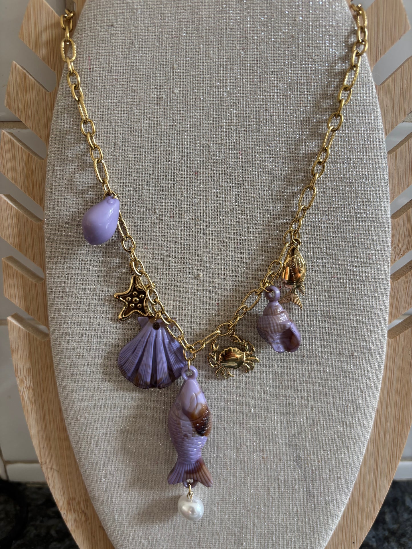 Collier breloques mauves