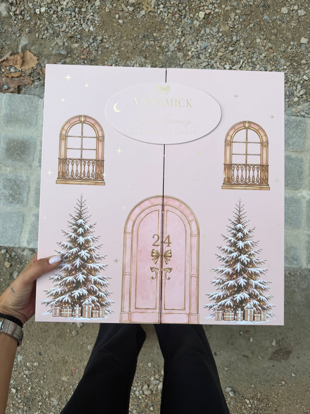 CALENDRIER VAN&MICK X EMIE GOMEZ