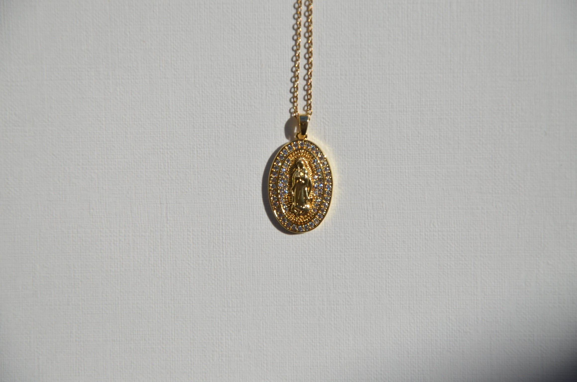 Ta vierge impératrice