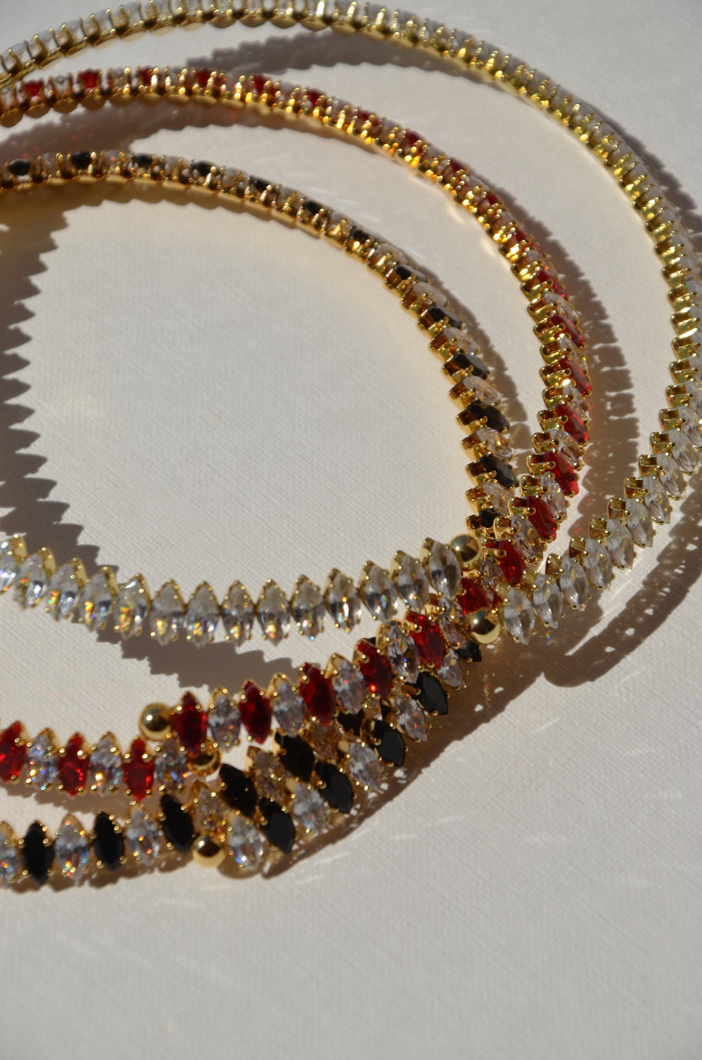 Colliers Couronnes ( 4 couleurs )