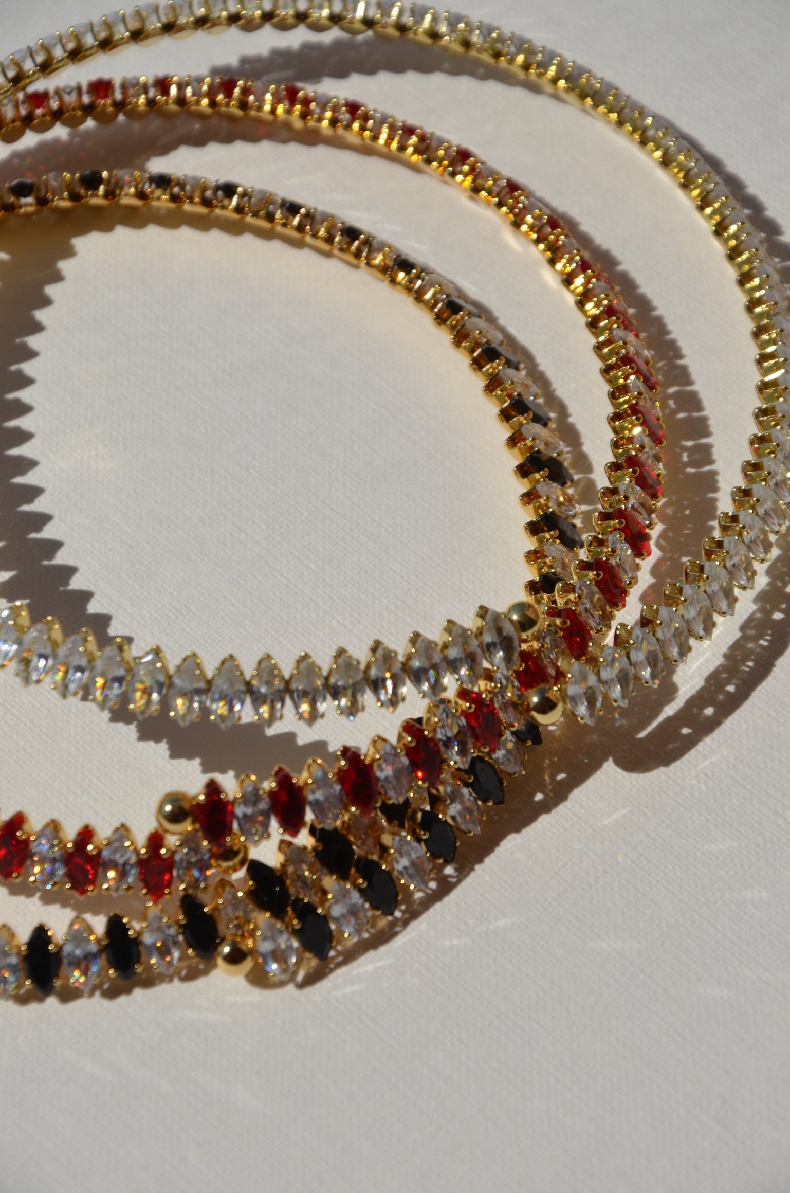 Colliers Couronnes ( 4 couleurs )