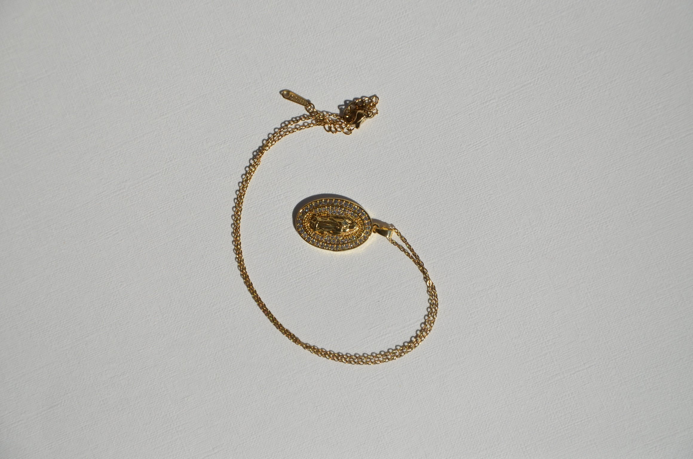 Ta vierge impératrice