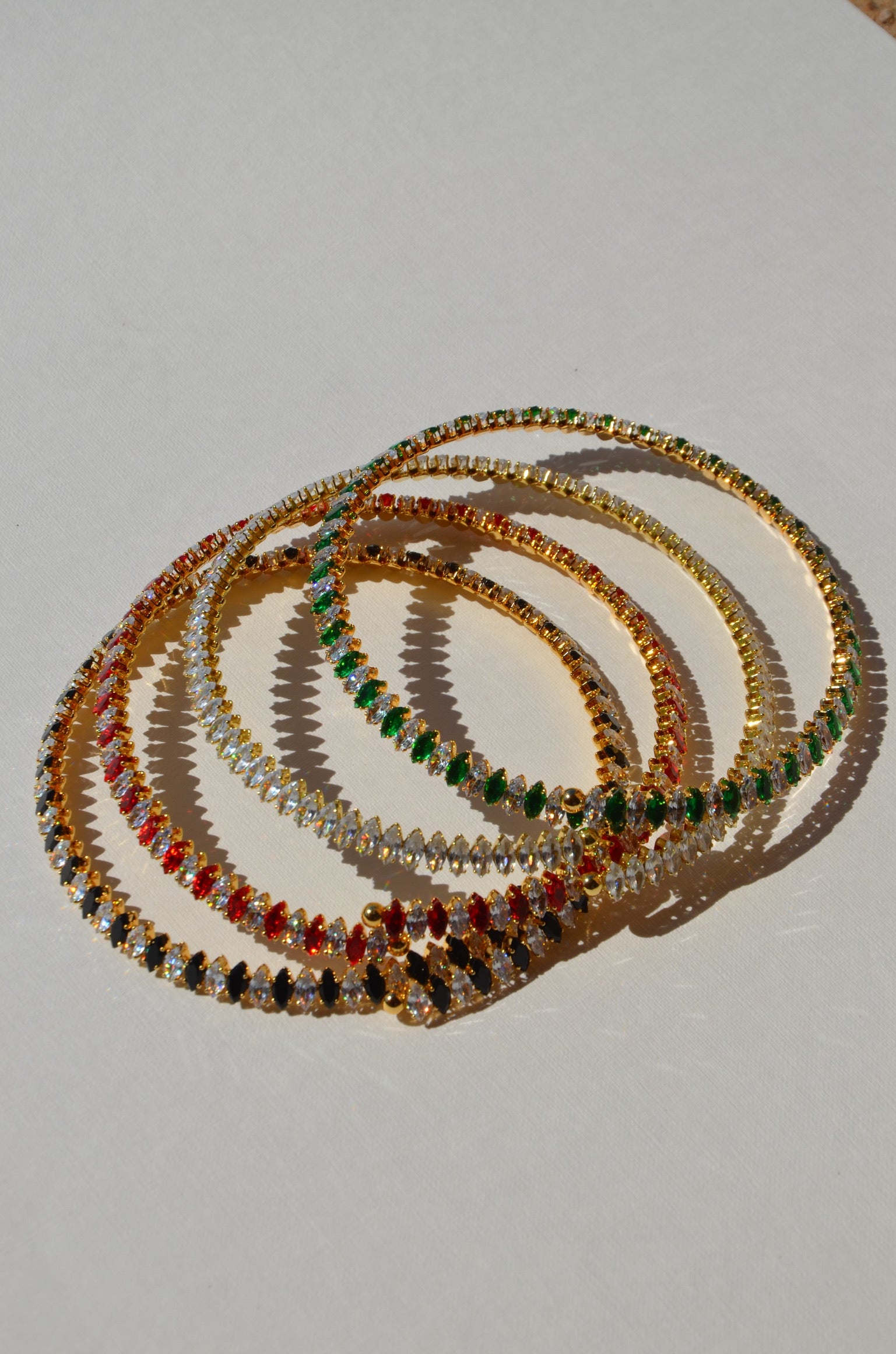 Colliers Couronnes ( 4 couleurs )