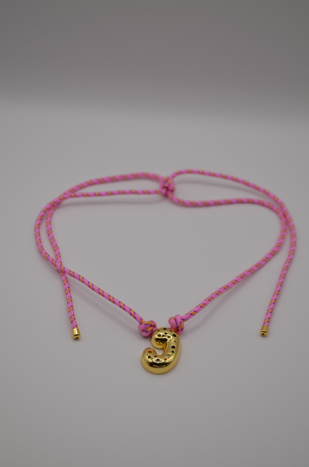 Collier cordon lettre