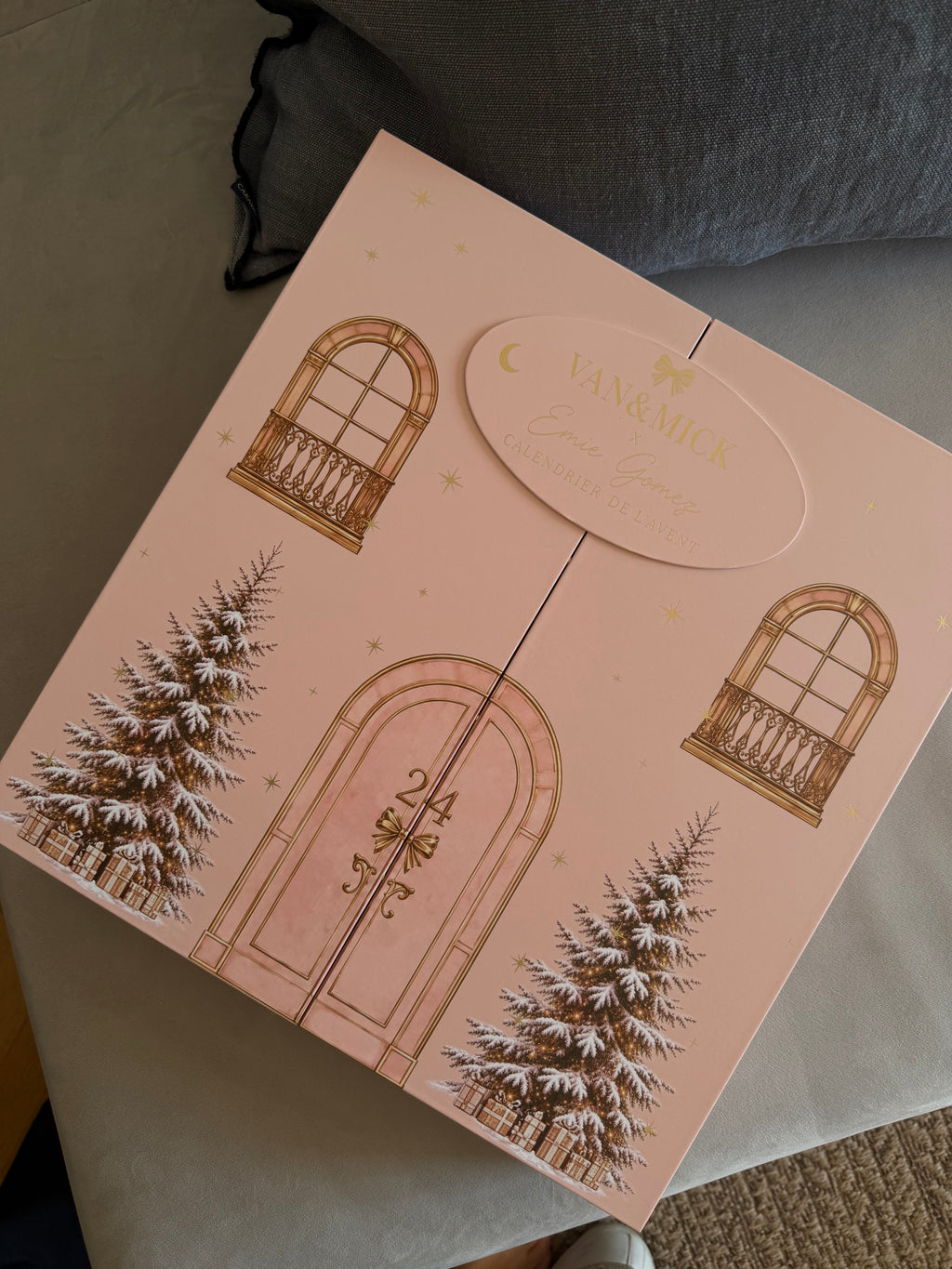 CALENDRIER VAN&MICK X EMIE GOMEZ