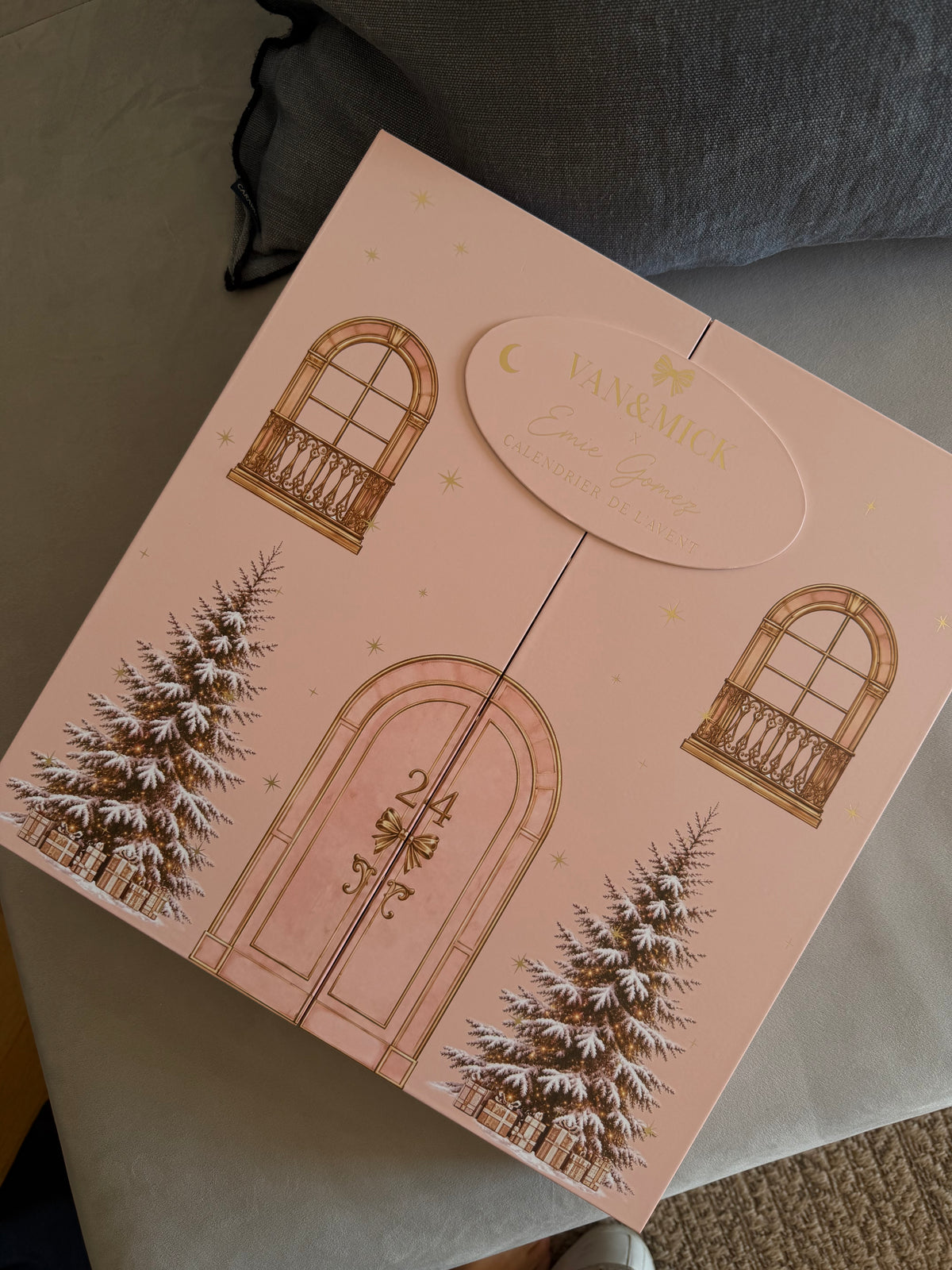 CALENDRIER VAN&MICK X EMIE GOMEZ