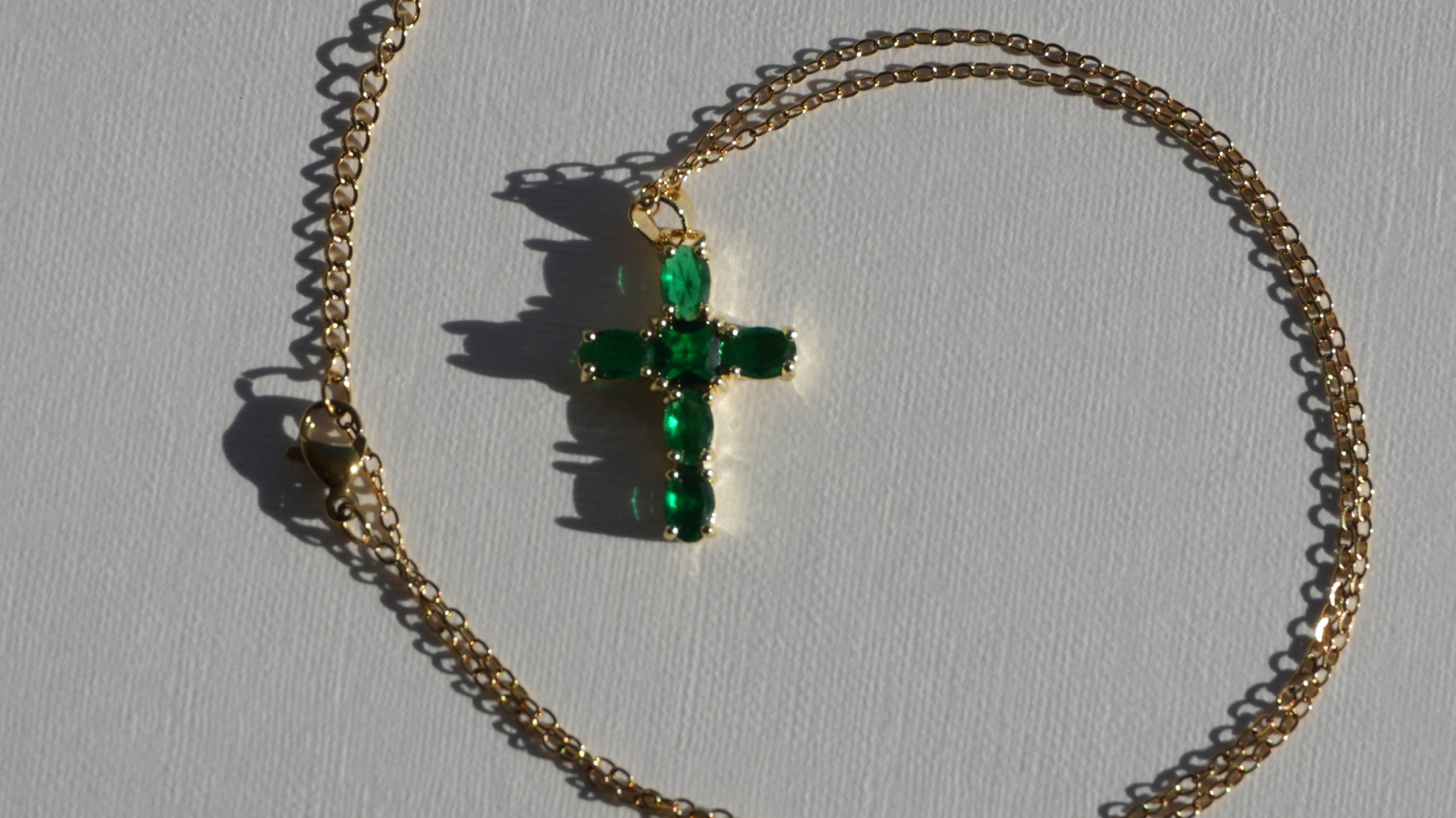 Les petites croix (3 couleurs)