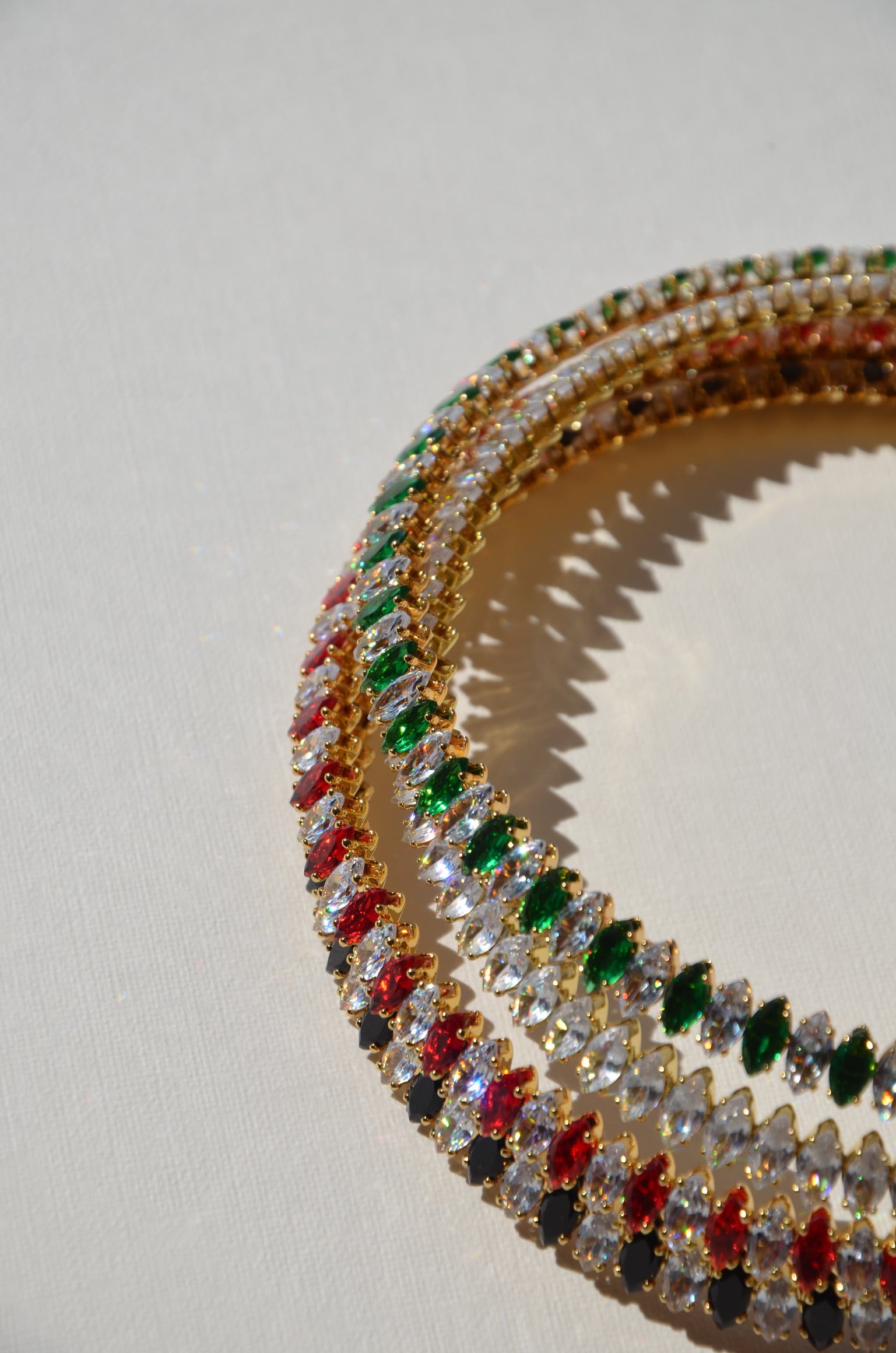 Colliers Couronnes ( 4 couleurs )