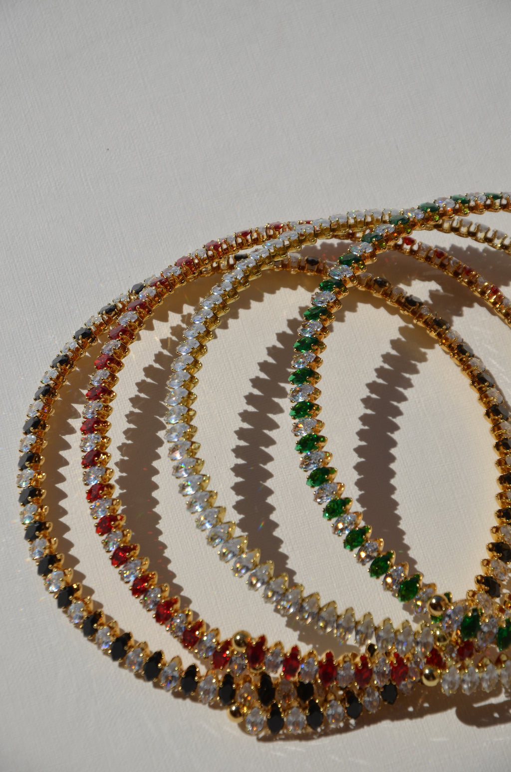 Colliers Couronnes ( 4 couleurs )