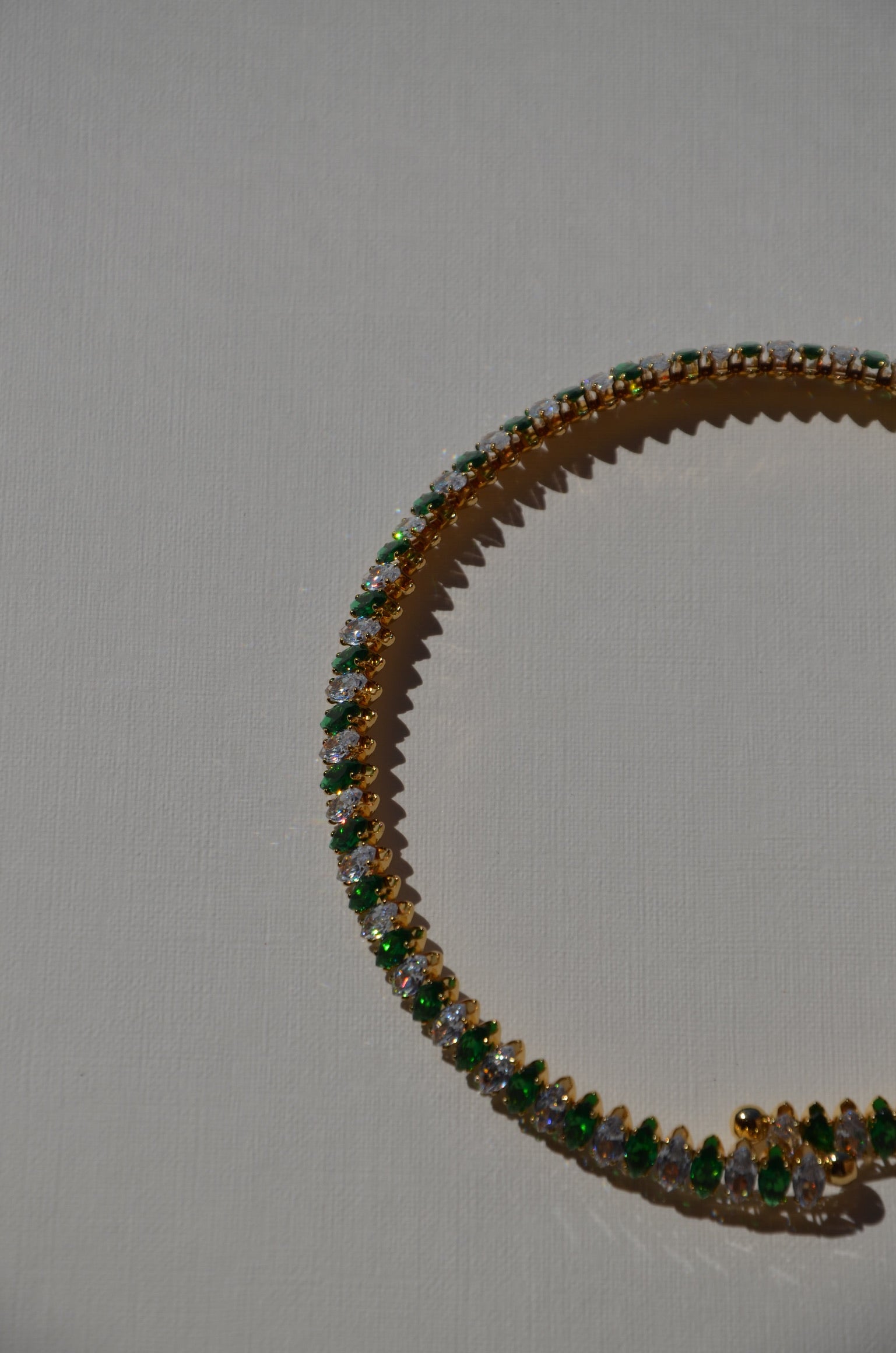 Colliers Couronnes ( 4 couleurs )