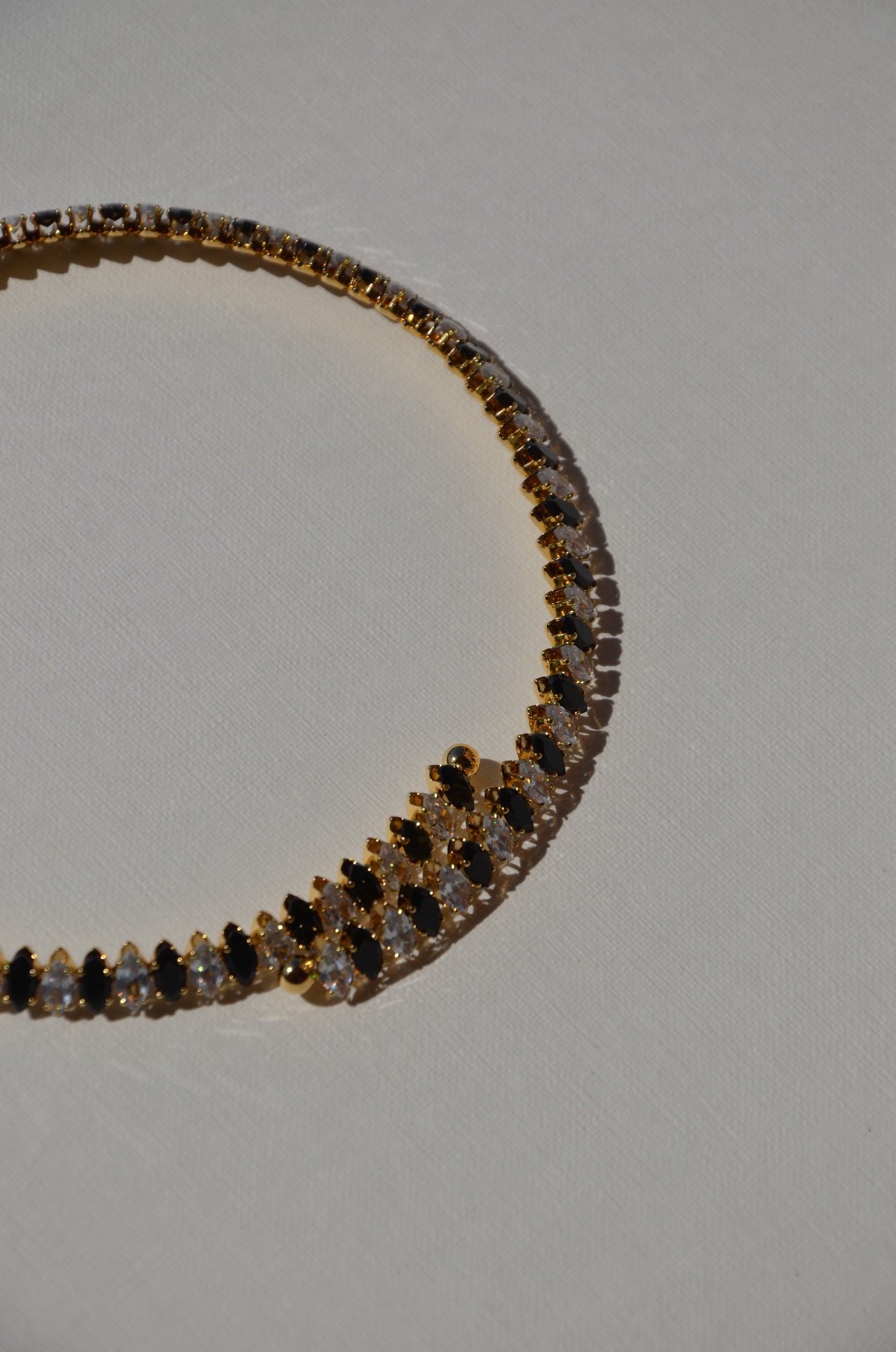 Colliers Couronnes ( 4 couleurs )