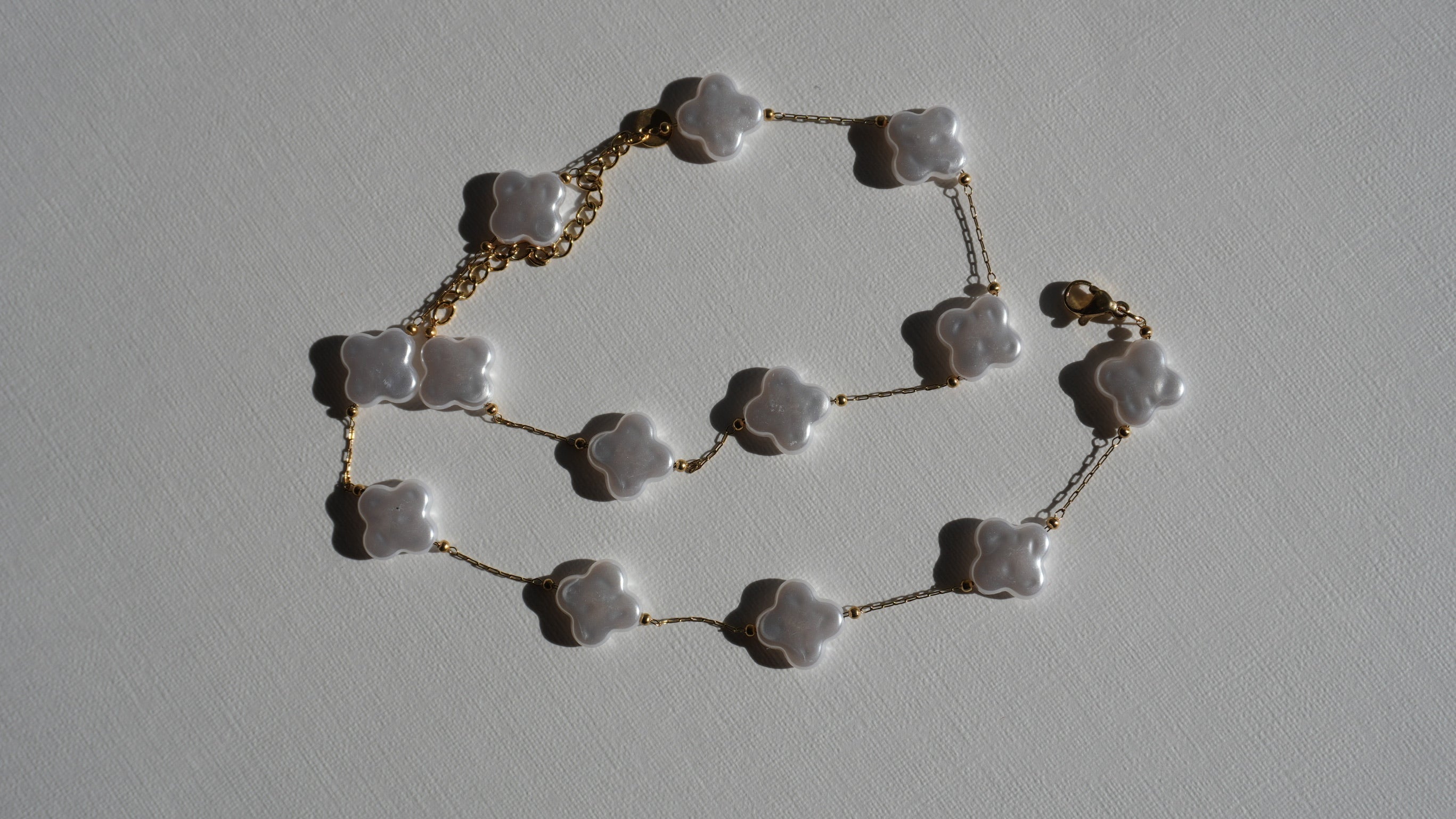 Collier nacré trèfle