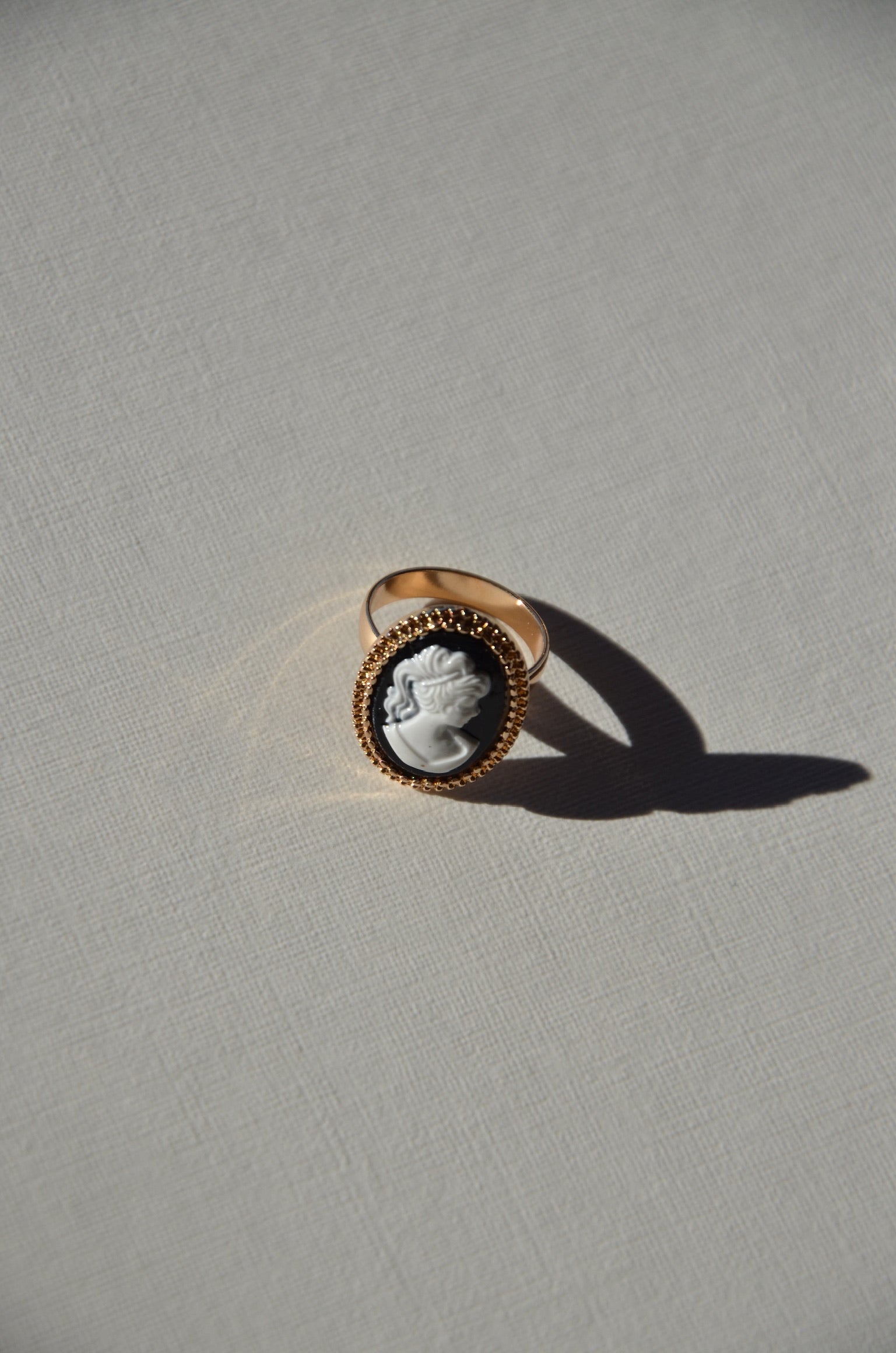 Les camées ( collier ou bague ou les 2)