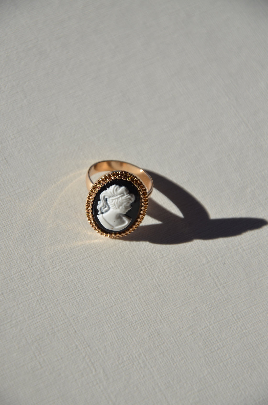 Les camées ( collier ou bague ou les 2)