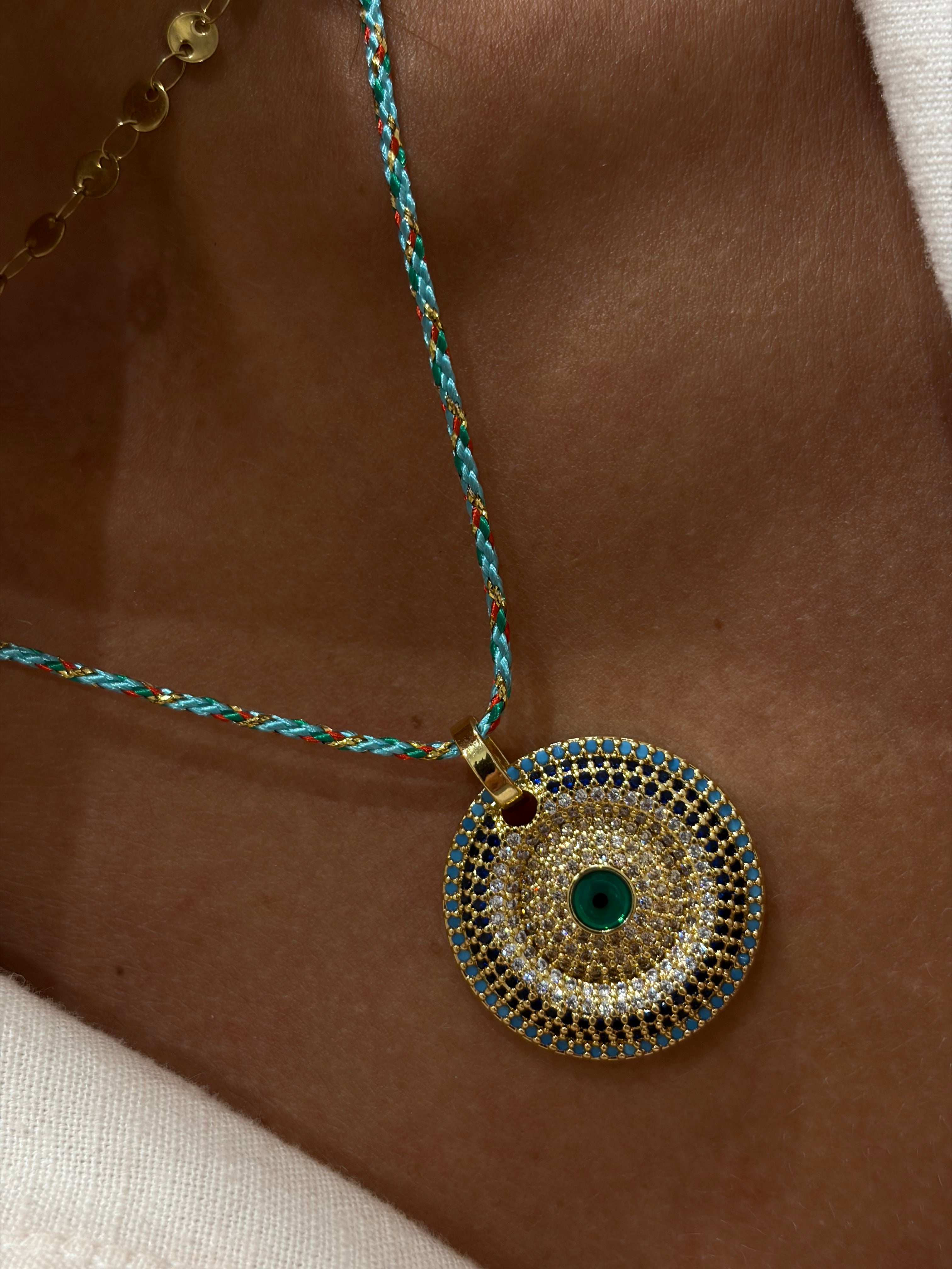 Collier OYA